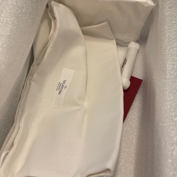 Valentino Stud Sneakers - Picture 5 of 5